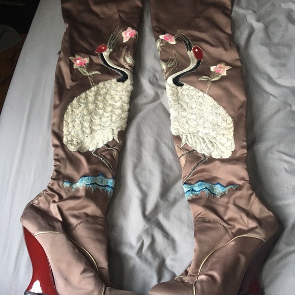 Saint Laurent designed by Tom Ford - Picture 1 of 7